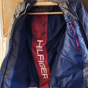 Tommy Hilfiger Men's Black and Red Puffer Jacket